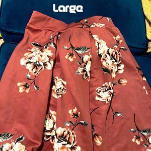 Like New- Haute Monde high waisted floral skirt